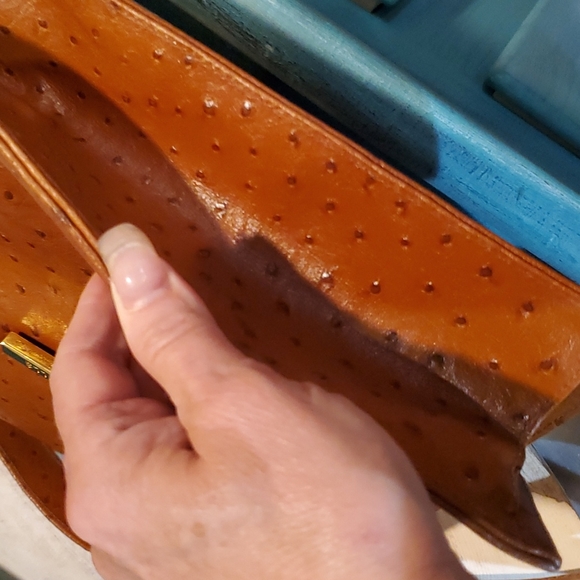 Vintage ostrich Envelope bag bt Fred Hayman Taupe New - Picture 5 of 6